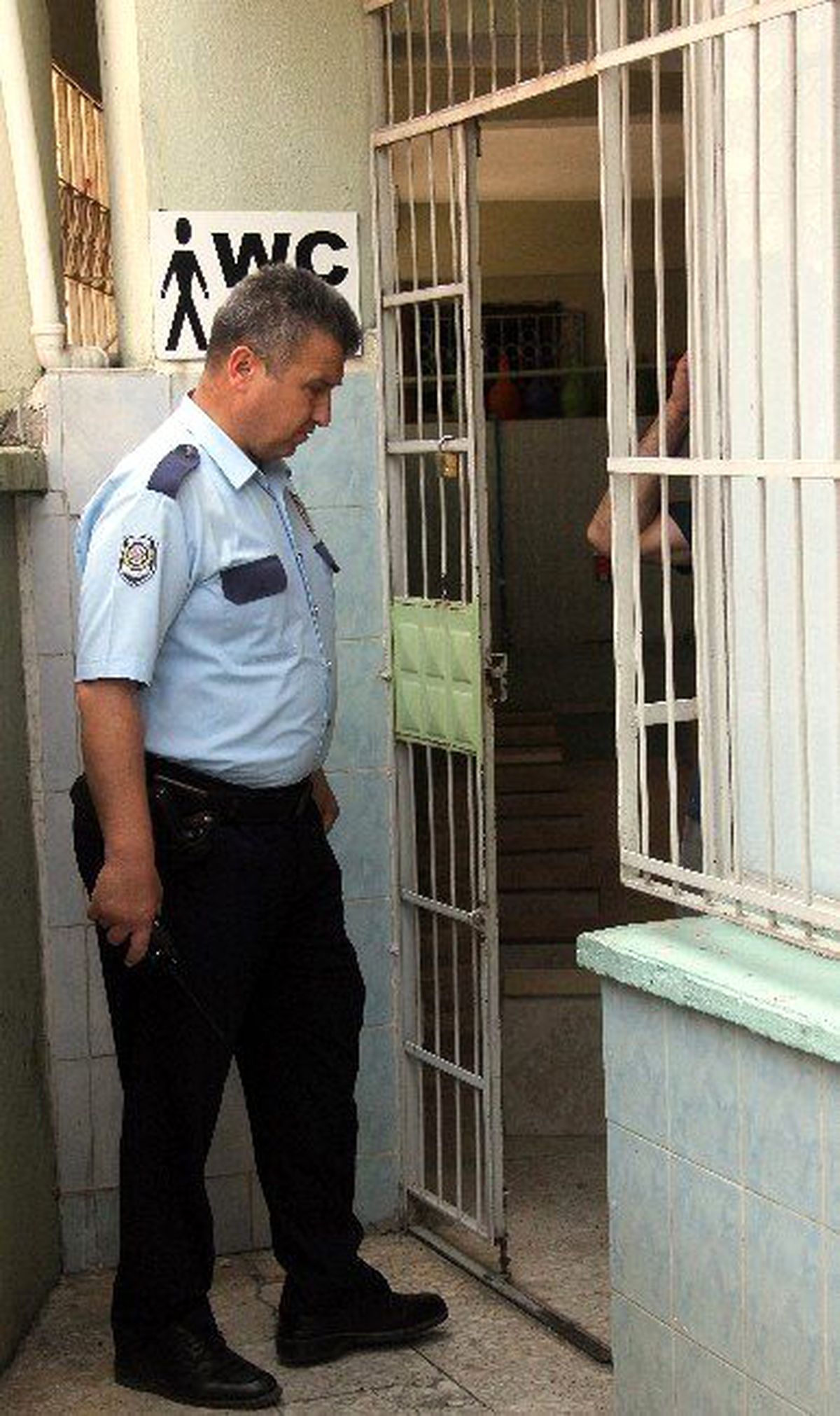 Caminin Kapısını Çaldılar