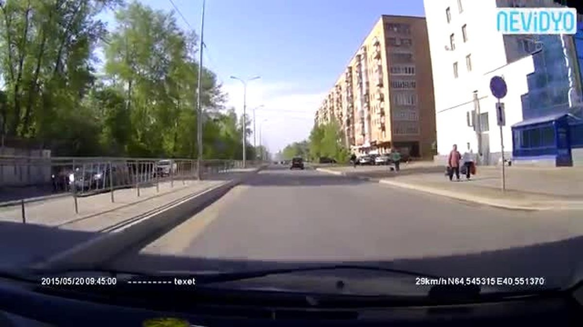 Dayak Yiyeceğini Anlayınca Böyle Kaçtı!