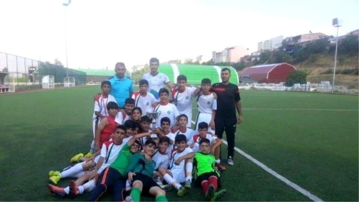 Diyarbakır Büyükşehir Belediyespor Gençlerde Bölge Şampiyonu