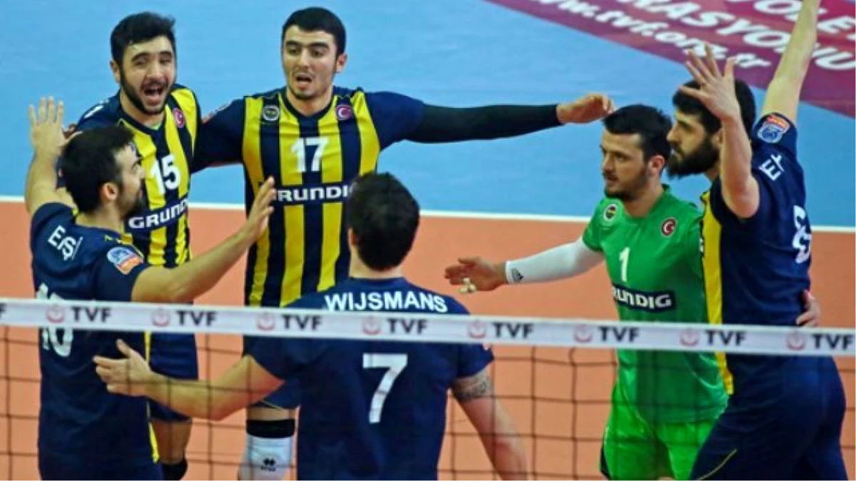 Fenerbahçe, Erkek Voleybol Takımı\'nda Küçülmeye Gitti