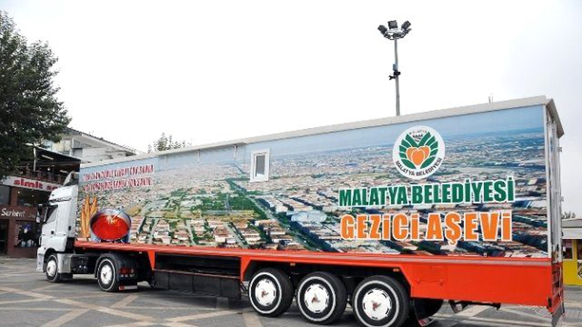Gezici Aşevi ile İftar Yemeği Dağıtılıyor