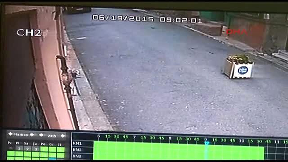 Görevliyi Yere Yatırıp Para Nakil Aracını Böyle Soydular