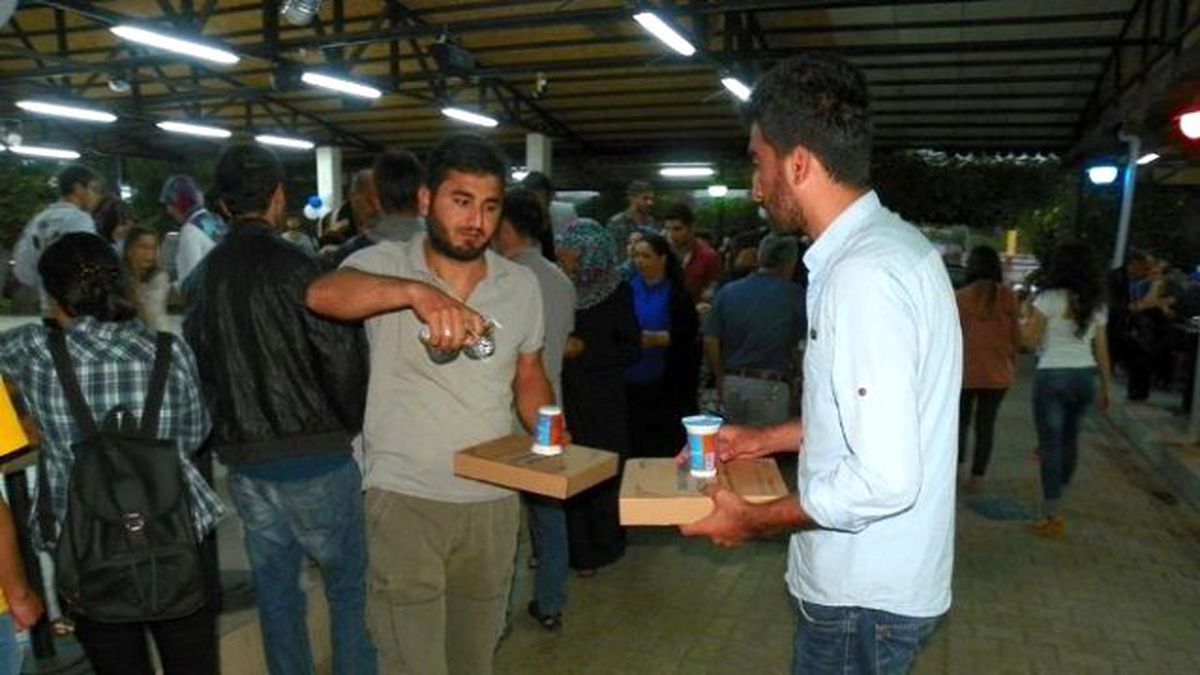 İlk İftar Yemeği Başkan Işık\'tan