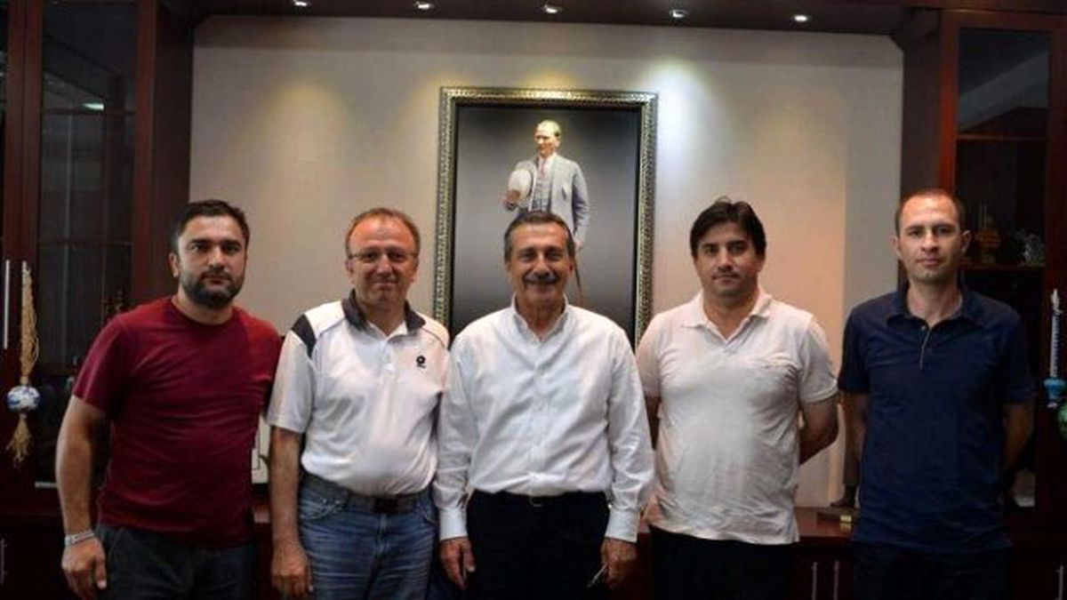 İsten Çıkartılan Eylemci İşçiler Başkan Ataç\'ı Ziyaret Etti