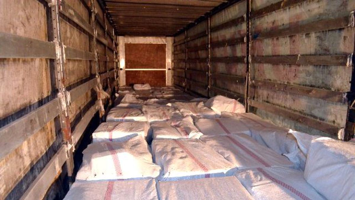 Kilis\'te Polis 122 Bin Paket Kaçak Sigara Ele Geçirdi