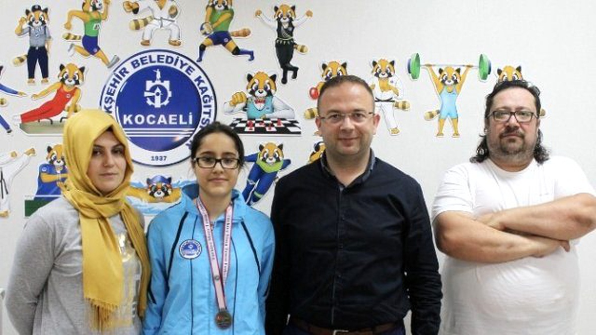 Masa Tenisinde, Kağıtsporlu Betül Üçüncü Oldu