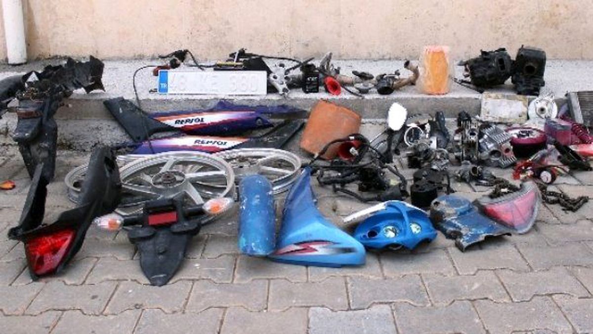 Parçalanmış Motosikletler Ele Geçirildi
