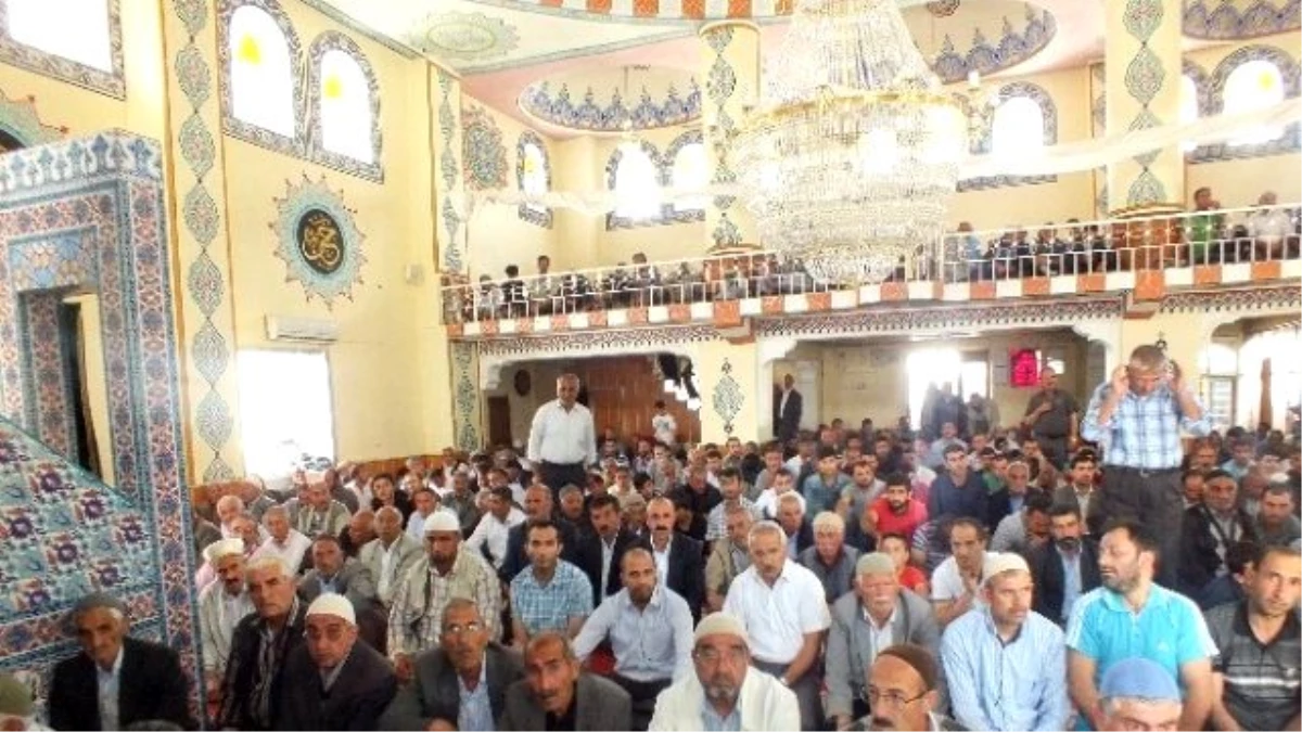 Ramazanın İlk Cuması Camiler Doldu Taştı