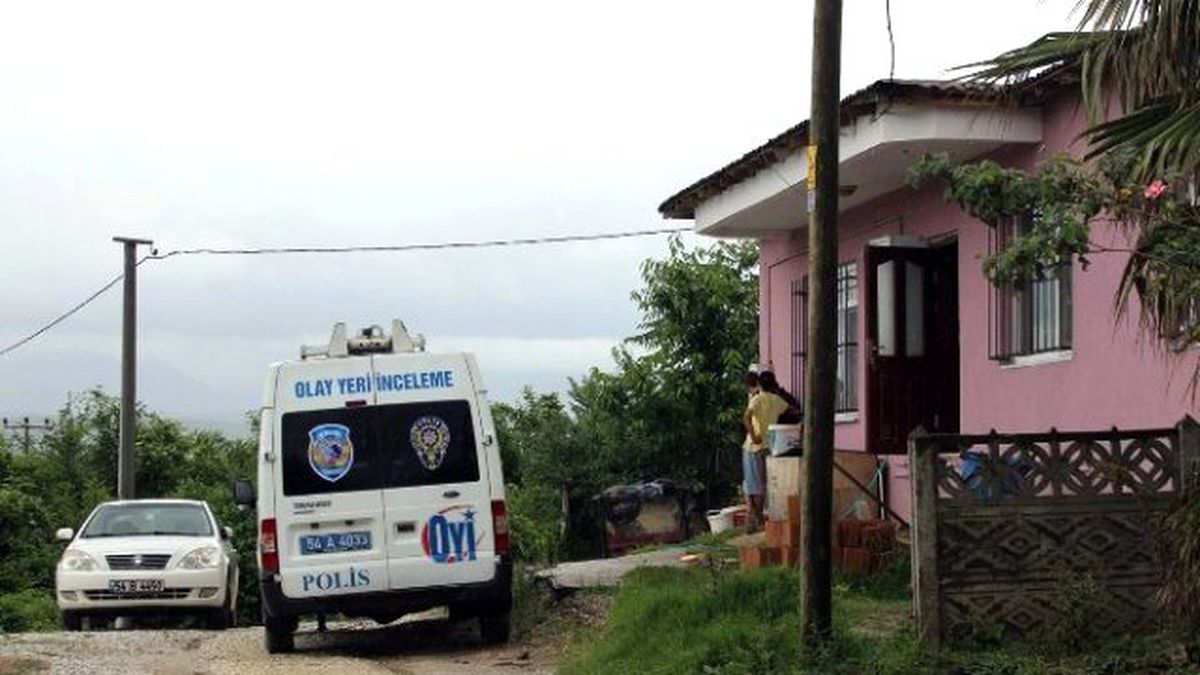 Sakarya\'da Bir Kişi Silahla İntihar Etti