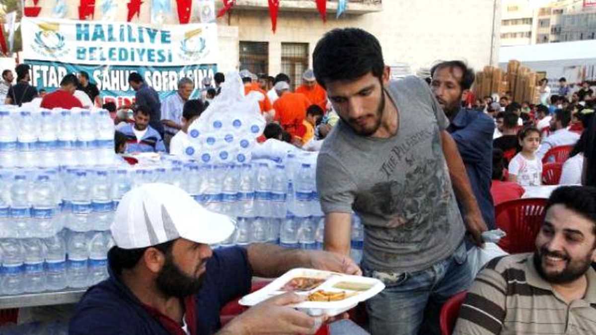 Şanlıurfa\'da 2 Bin Kişiye İftar