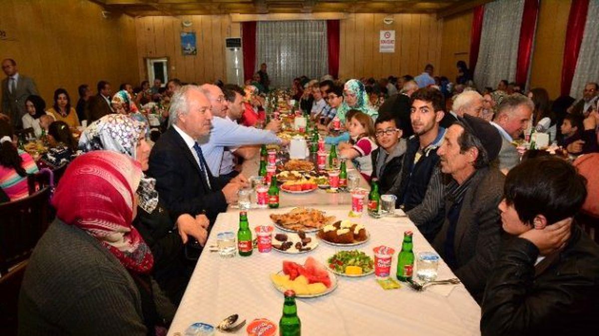 Kütahya\'da Şehit Yakınları ve Gazilere İftar
