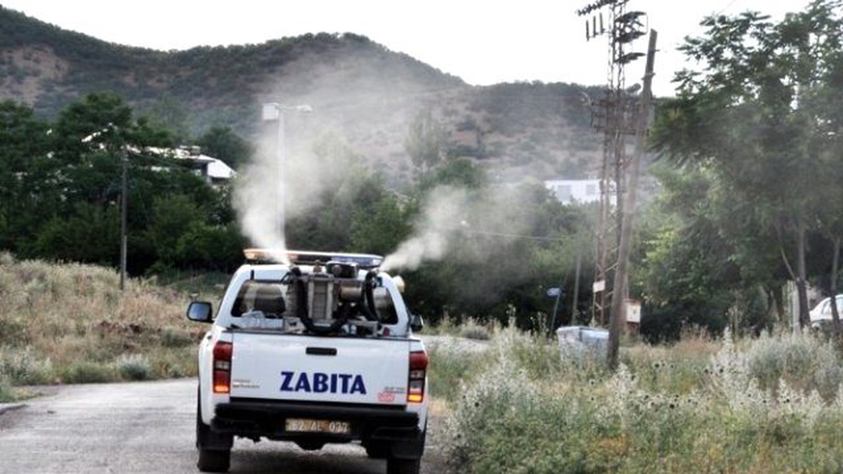 Tunceli Belediyesinden İlaçlama Çalışması