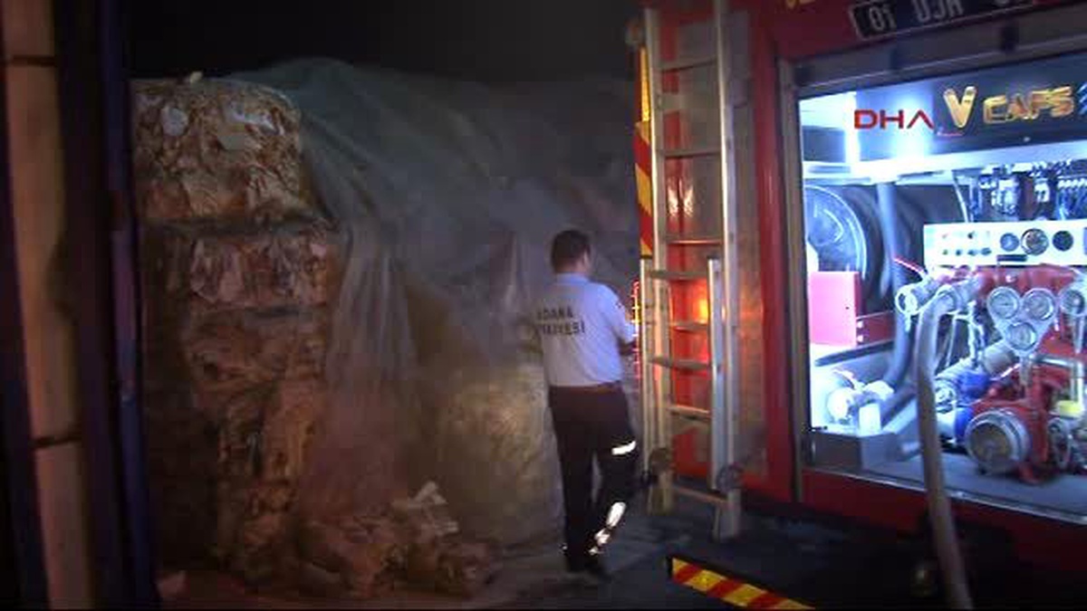 Adana\'da İtfaiye Ekipleri Güvercinler İçin Seferber Oldu