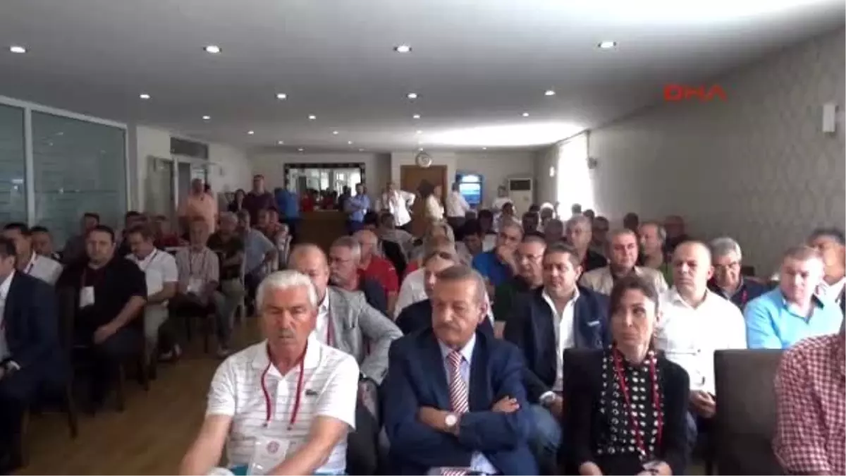 Antalyaspor\'da Divan Kurulu Toplantısı Gergin Geçti