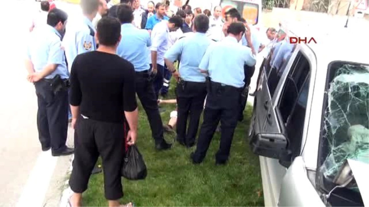 Bursa - Polis Aracı Ağaca Çarptı: 3 Yaralı