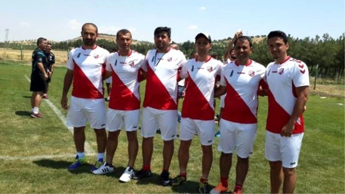 Diyarbakır\'da Düzenlenen Futbol Antrenörlük C Kursuna Beklenen İlgi Gösterilmedi