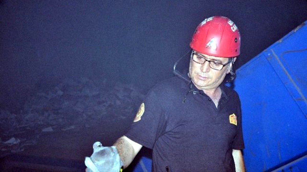 Fabrika Yangınında Çok Sayıda Güvercin Telef Oldu