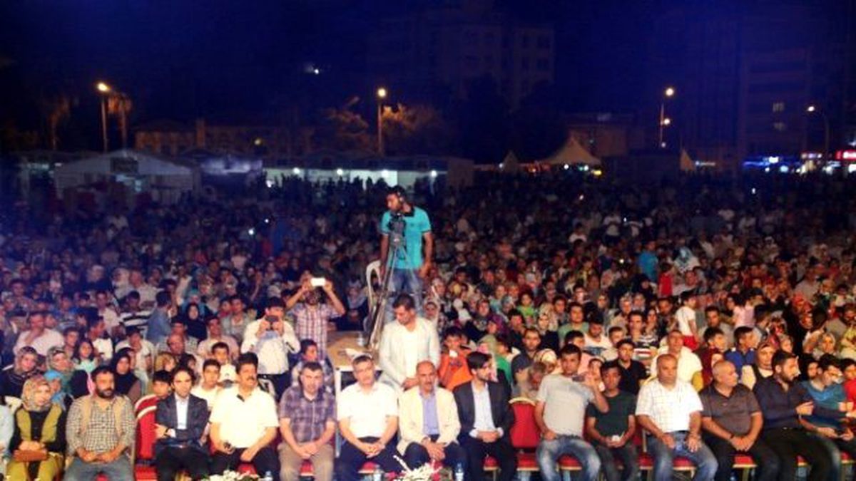 Grup Dergah Konserine Yoğun İlgi