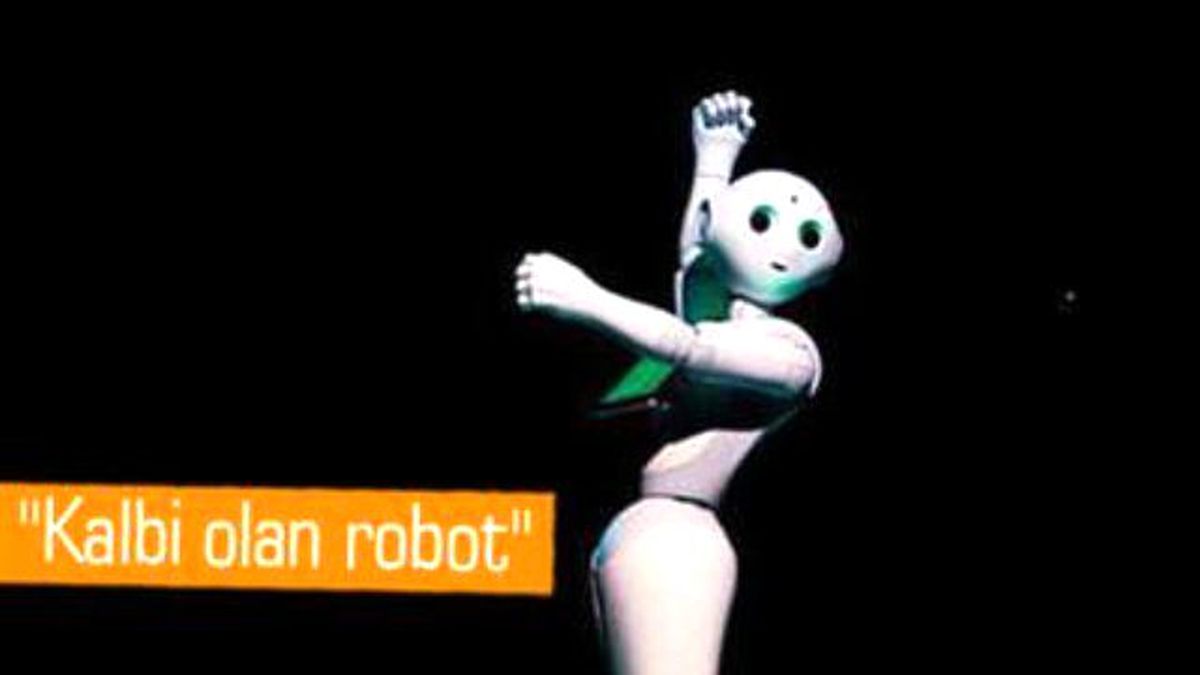 İnsanlardan Öğrendikleriyle Kişilik Oluşturan Robot!