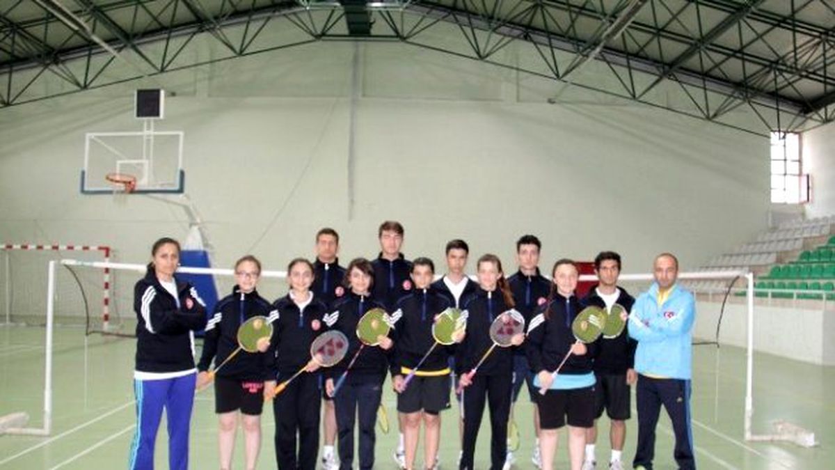 İşitme Engelliler Badminton Milli Takımı Çatalzeytin\'de Kamp Yapıyor