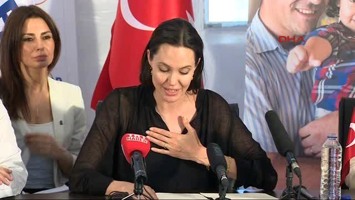 Mardin Angelina Jolie Hepimiz Nelerin Yapılması Gerektiğini Biliyoruz.