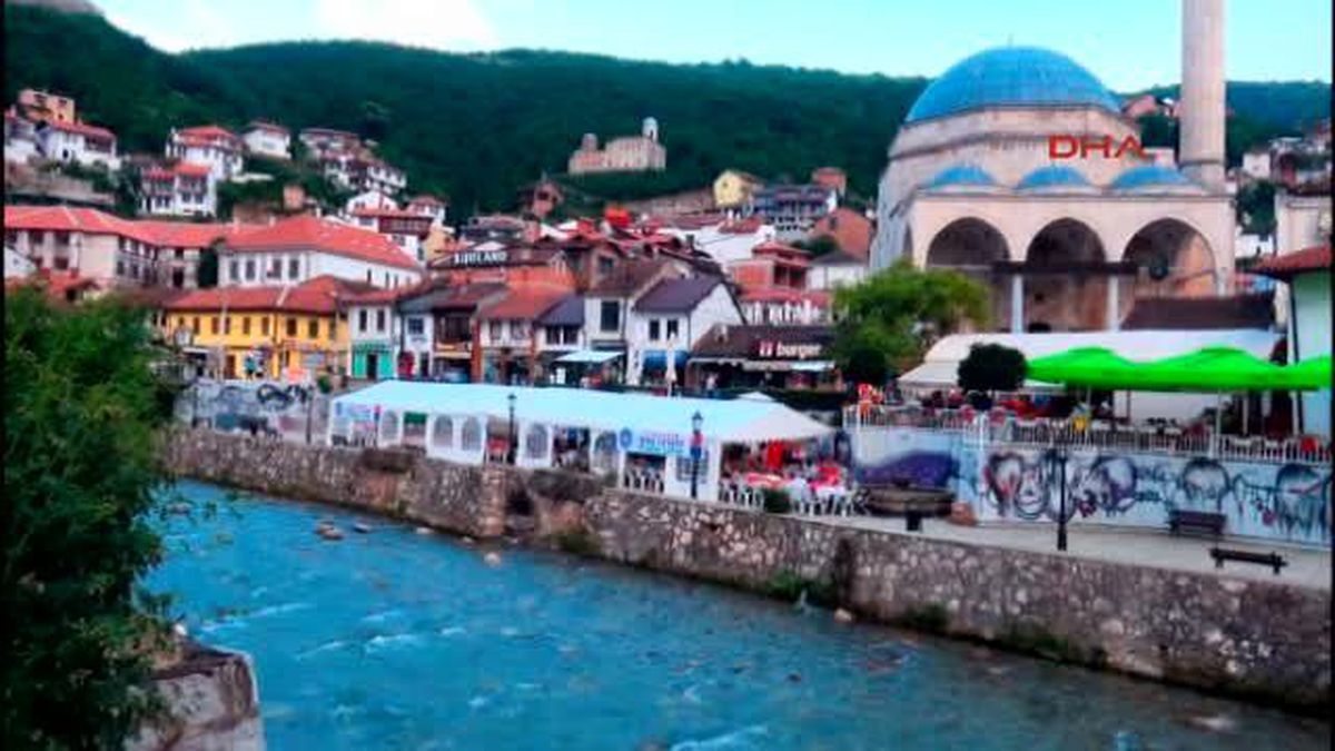 Mehmetçik, Kosova\'da İftar Verdi.... 2-