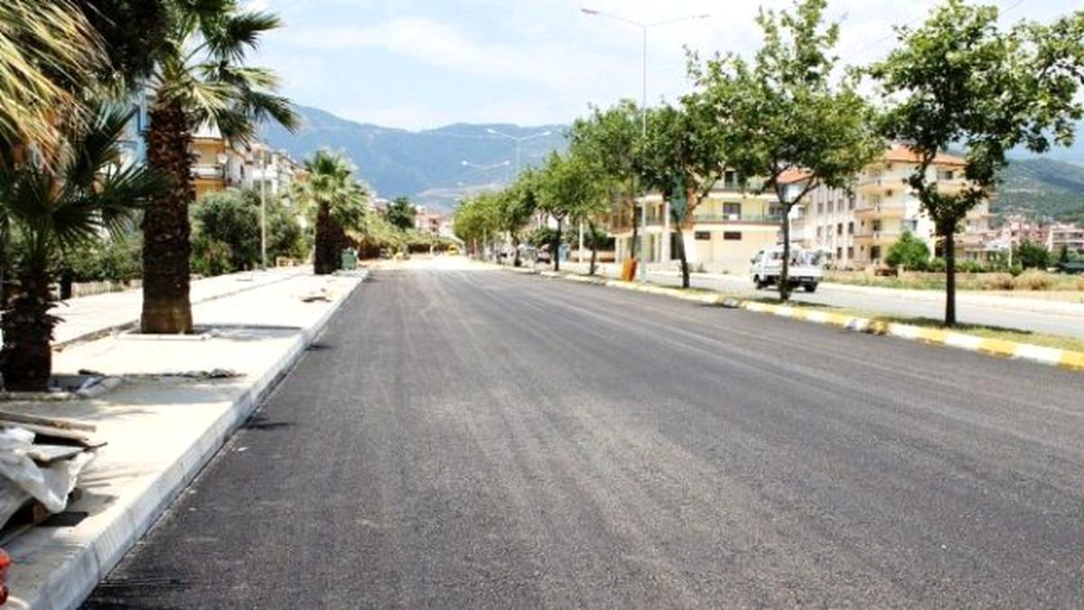 Ödemiş-zeytinlik Yolunda Asfaltlama Başladı