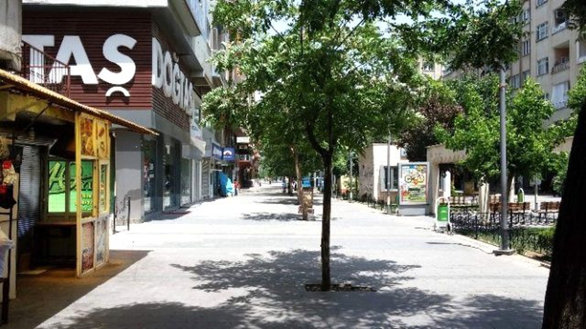 Siirt Gündüzleri Hayalet Kenti Andırıyor