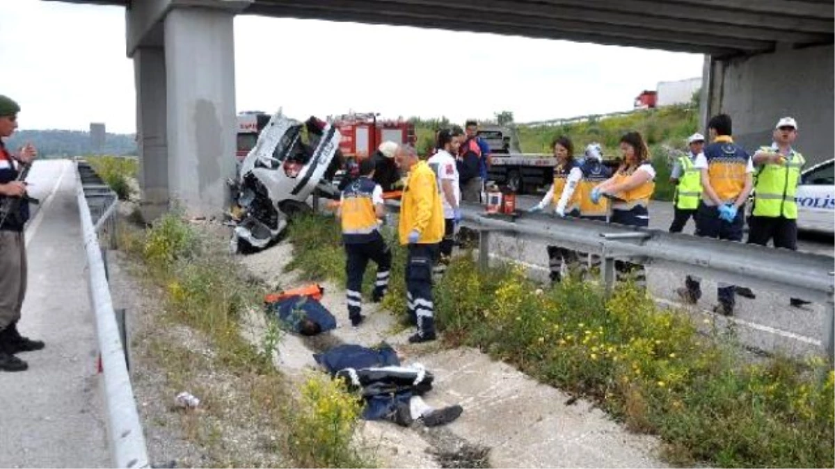 4 Ölümlü Kazadan Geriye Düğün Davetiyesi Kaldı