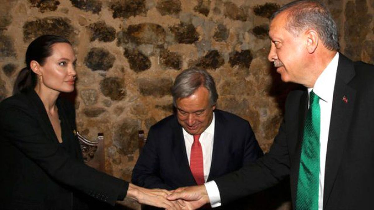 Angelina Jolie: Türkiye'yi Her Yerde Övüyorum, Savunuyorum