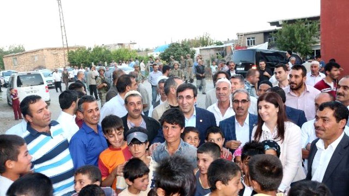 Bakan Yılmaz Diyarbakır\'da Gündemi Değerlendirdi