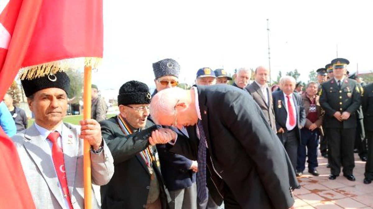Başkan Görmez\'den Çarpıcı Babalar Günü Mesajı Açıklaması