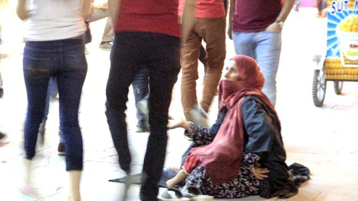 Hakkari Batı\'dan Gelen Dilencilerden Geçilmiyor