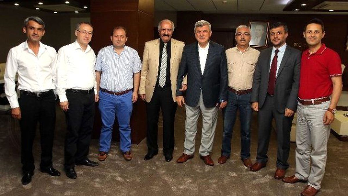 Karaosmanoğlu, Kocaeli Hemşeri Dernekleri Federasyonunu Kabul Etti