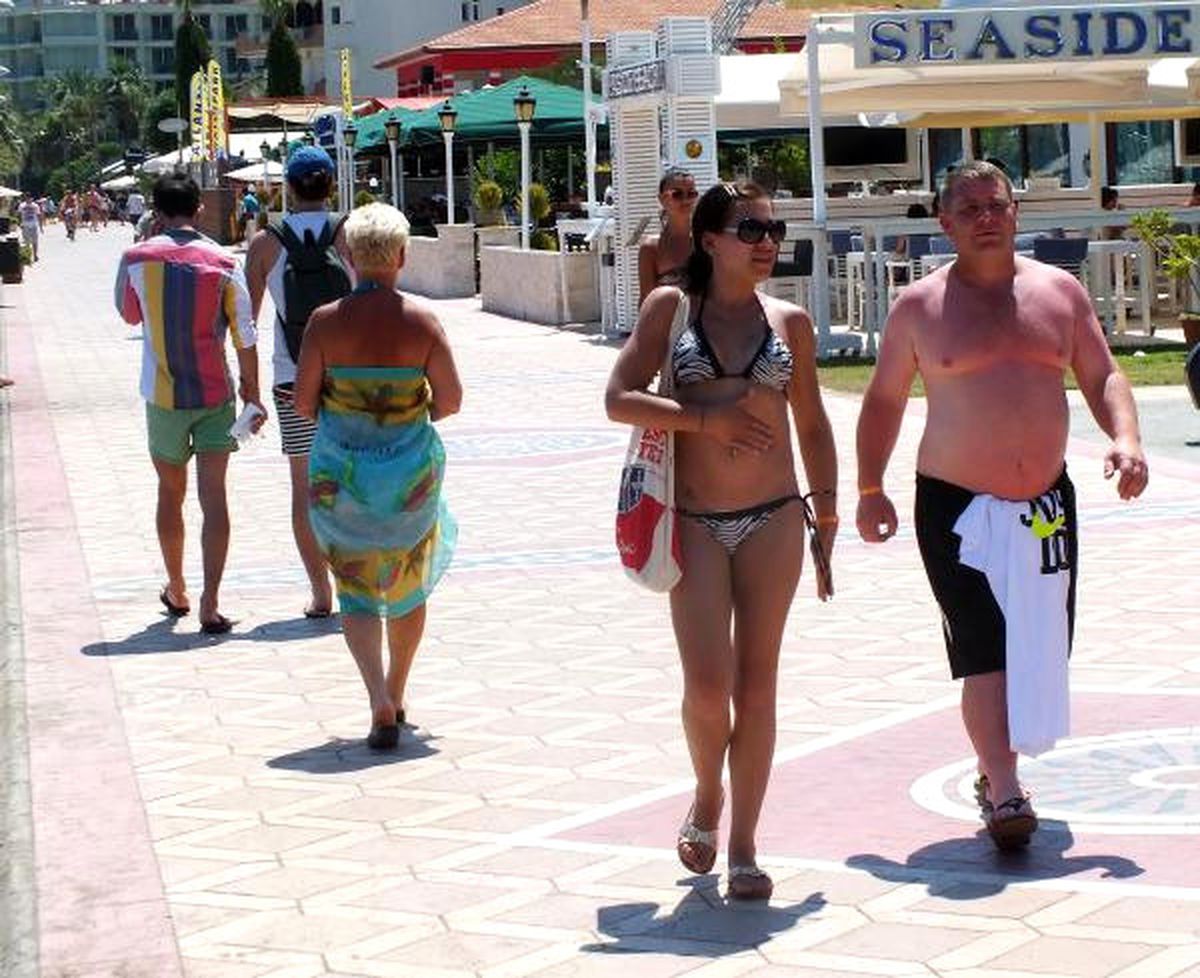 Marmaris Plajları Turistlere Kaldı
