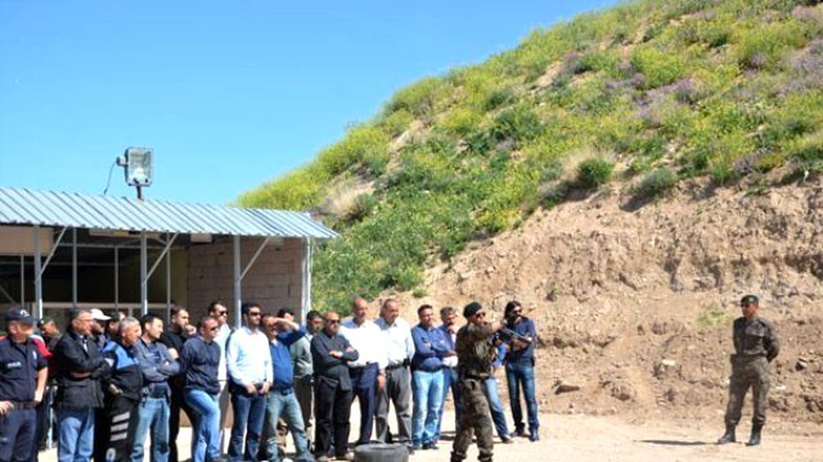 Niğde Polisine Uzun Namlulu Silah Atışı Eğitimi Verildi