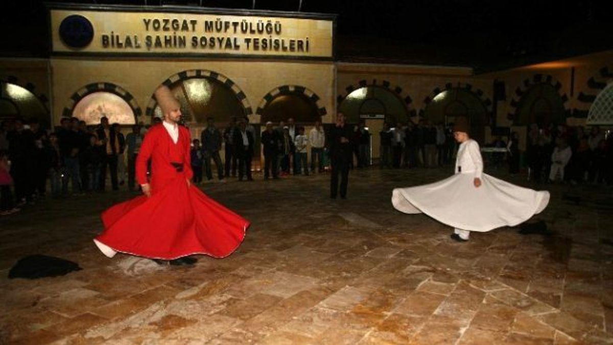 Yozgat Bilal Şahin Külliyesinde Düzenlenen Ramazan Gösterileri Yoğun İlgi Görüyor