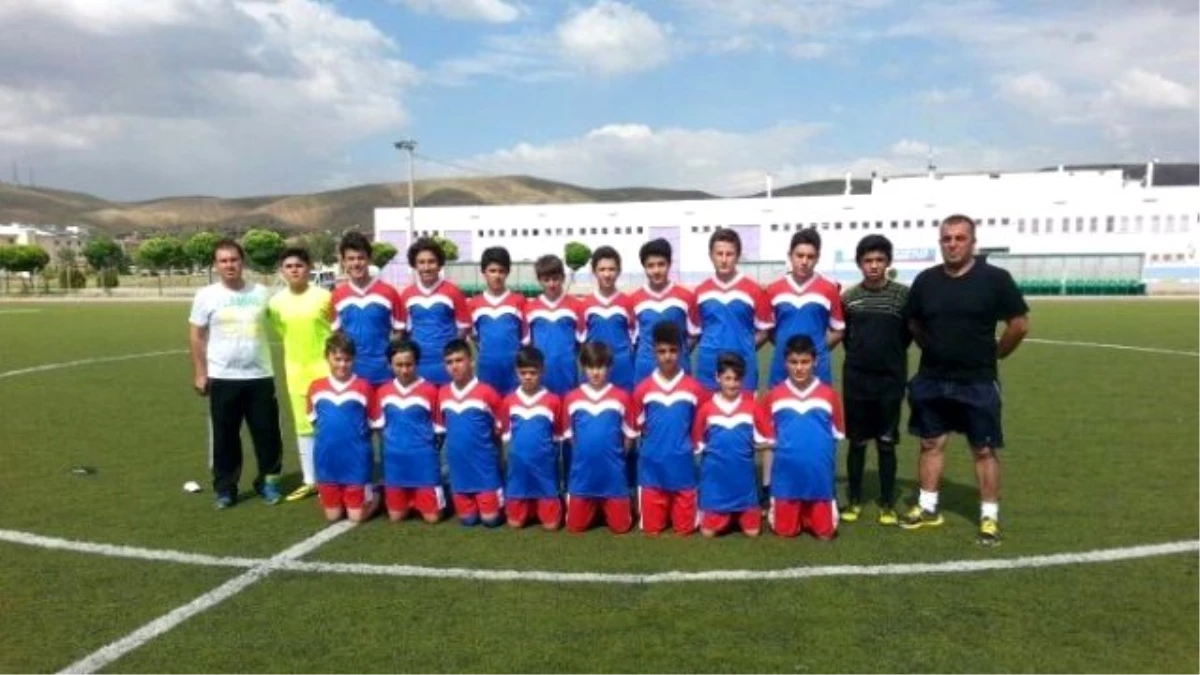 Yozgat Bozokspor U13\'de Şampiyon Oldu