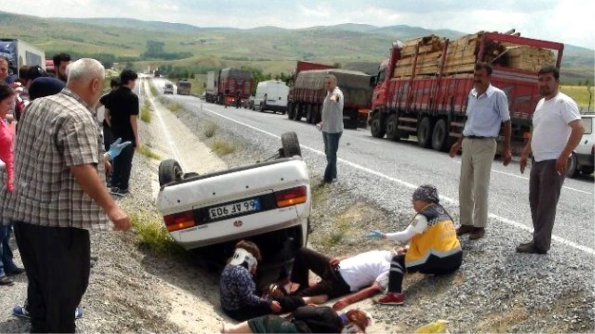Yozgat\'ta 2 Ayrı Trafik Kazası: 9 Yaralı