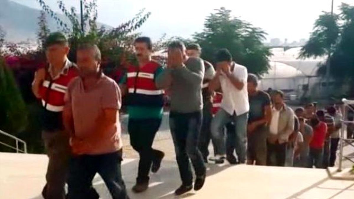 15 İnsan Kaçakçısı Yakalandı