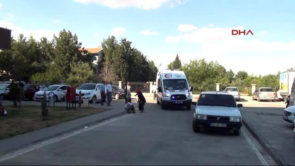 Adıyaman Devrilen Traktörün Çocuk Sürücüsü Öldü, Halası Yaralandı