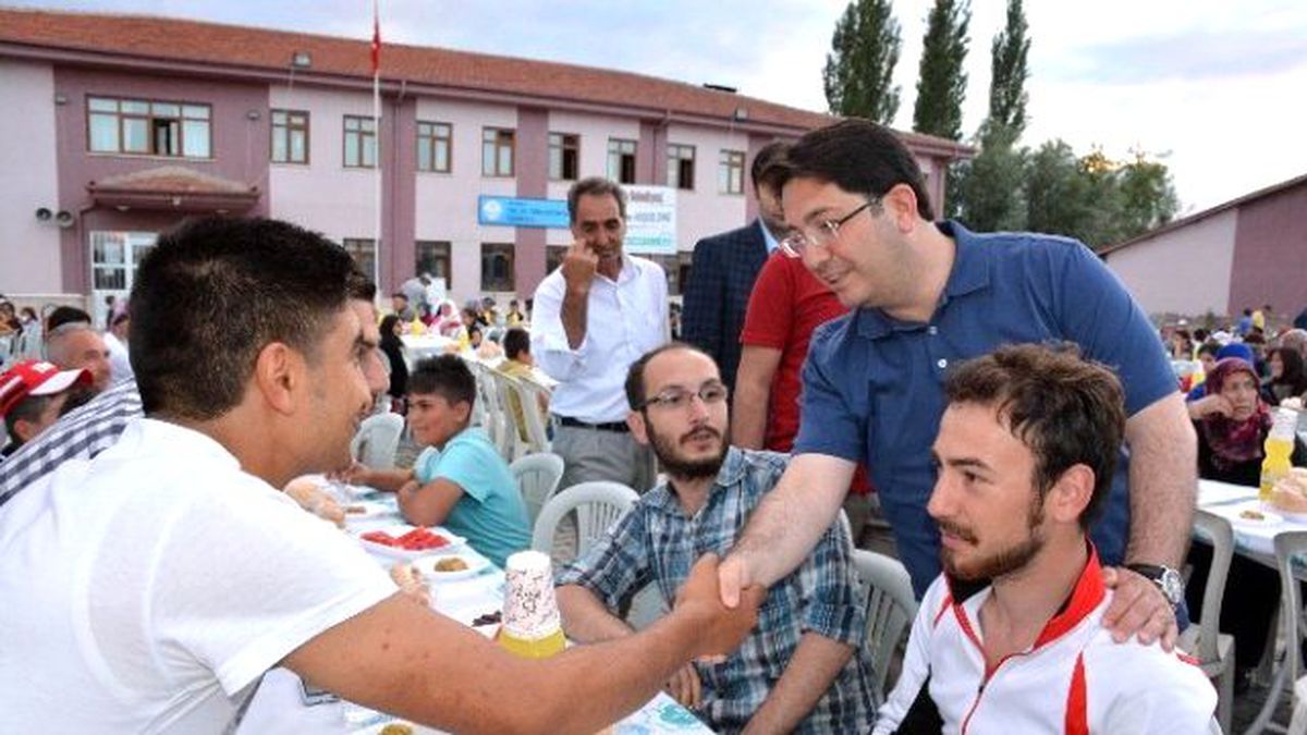 Aksaray Belediyesi\'nin Geleneksel Mahalle İftarları Başladı