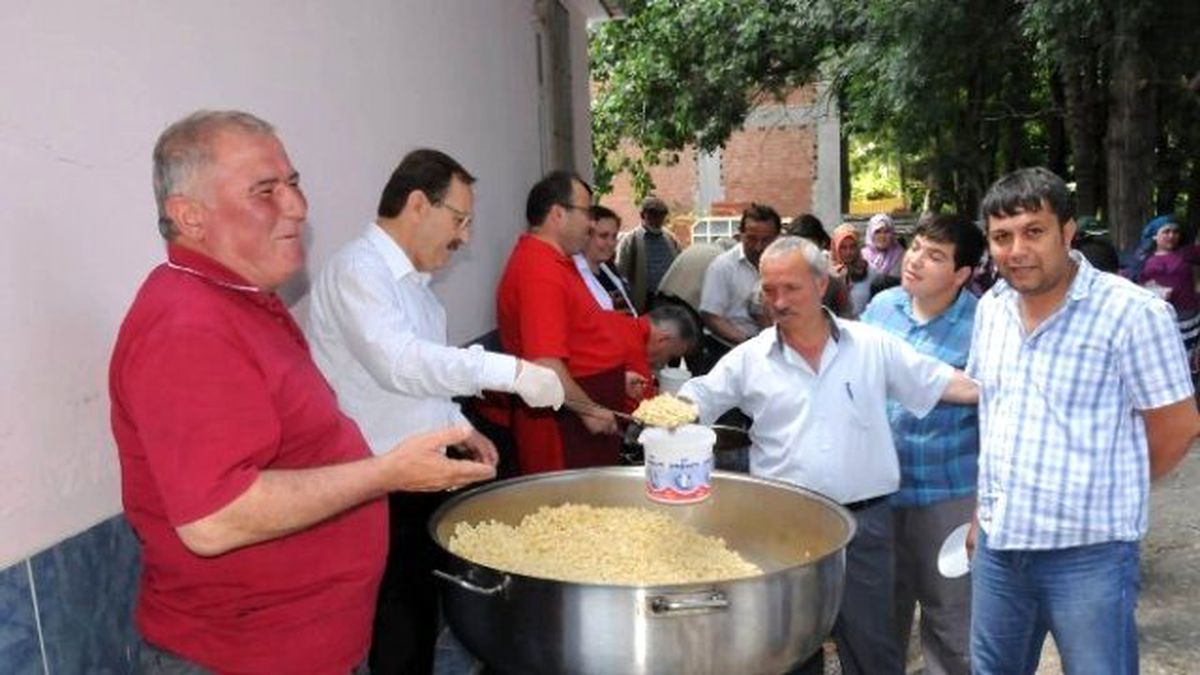 Bafra Belediyesi Her Gün 5 Bin Aileye İftar Veriyor