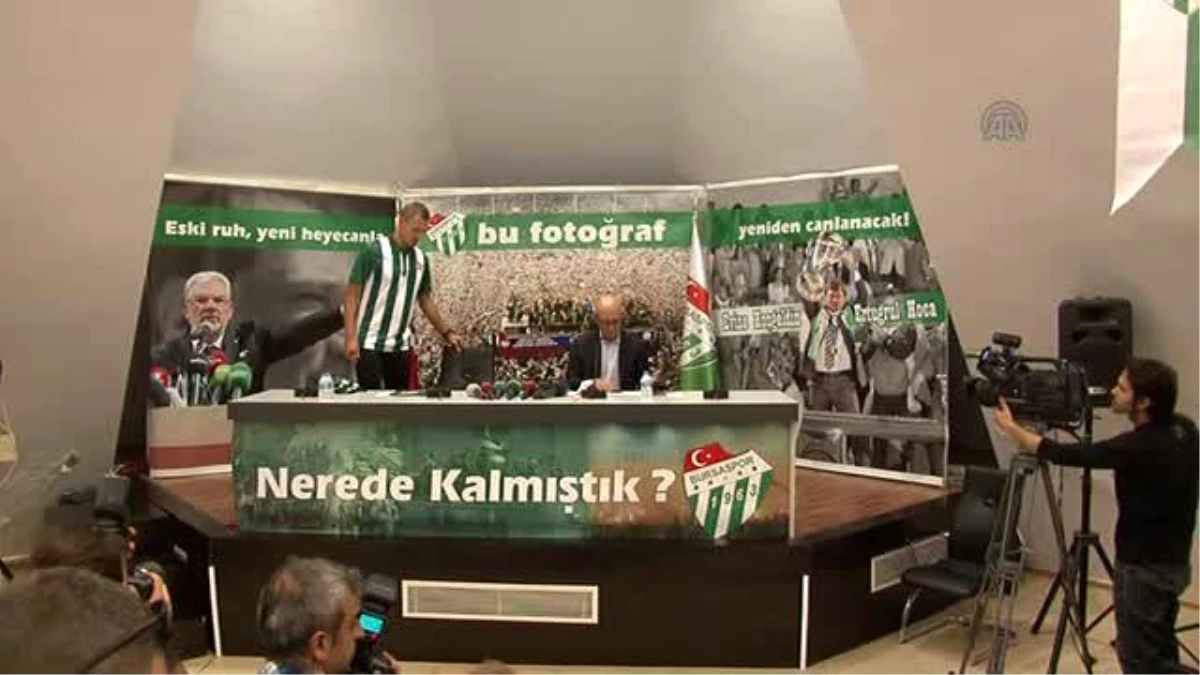 Bursaspor, Mert Gürok ile 3 Yıllık Sözleşme İmzaladı