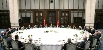 Erdoğan, Diyanet İşleri Başkanı Görmez ve İlim Adamlarıyla İftar Yaptı