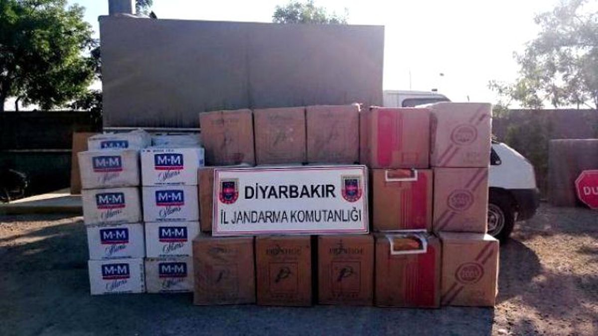 Diyarbakır\'da 150 Bin Liralık Kaçak Sigara Ele Geçirildi