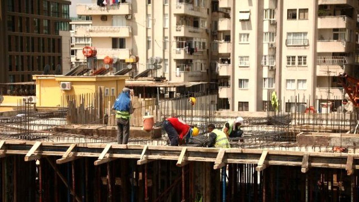 İnşaat İşçileri \'Ölümüne\' Çalışıyor