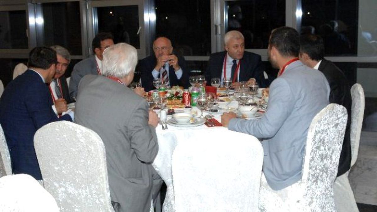 Kılıçdaroğlu, 25. Dönem Milletvekilleri ile İftarda Bir Araya Geldi