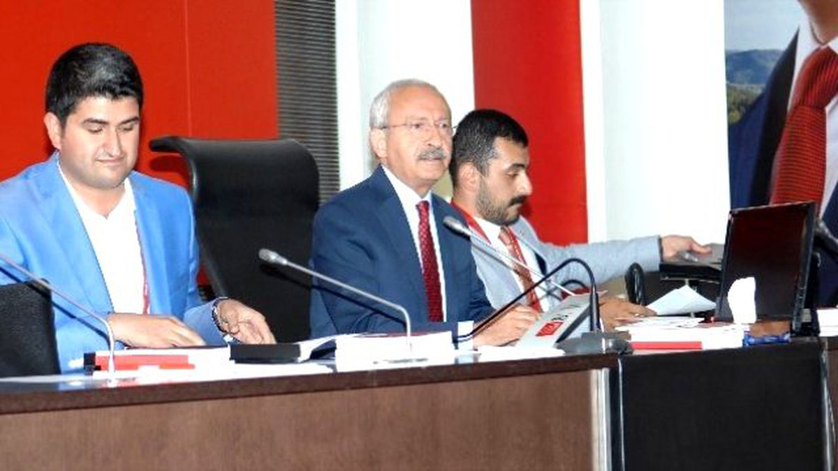 Kılıçdaroğlu, 25. Dönem Milletvekilleriyle Bir Araya Geldi