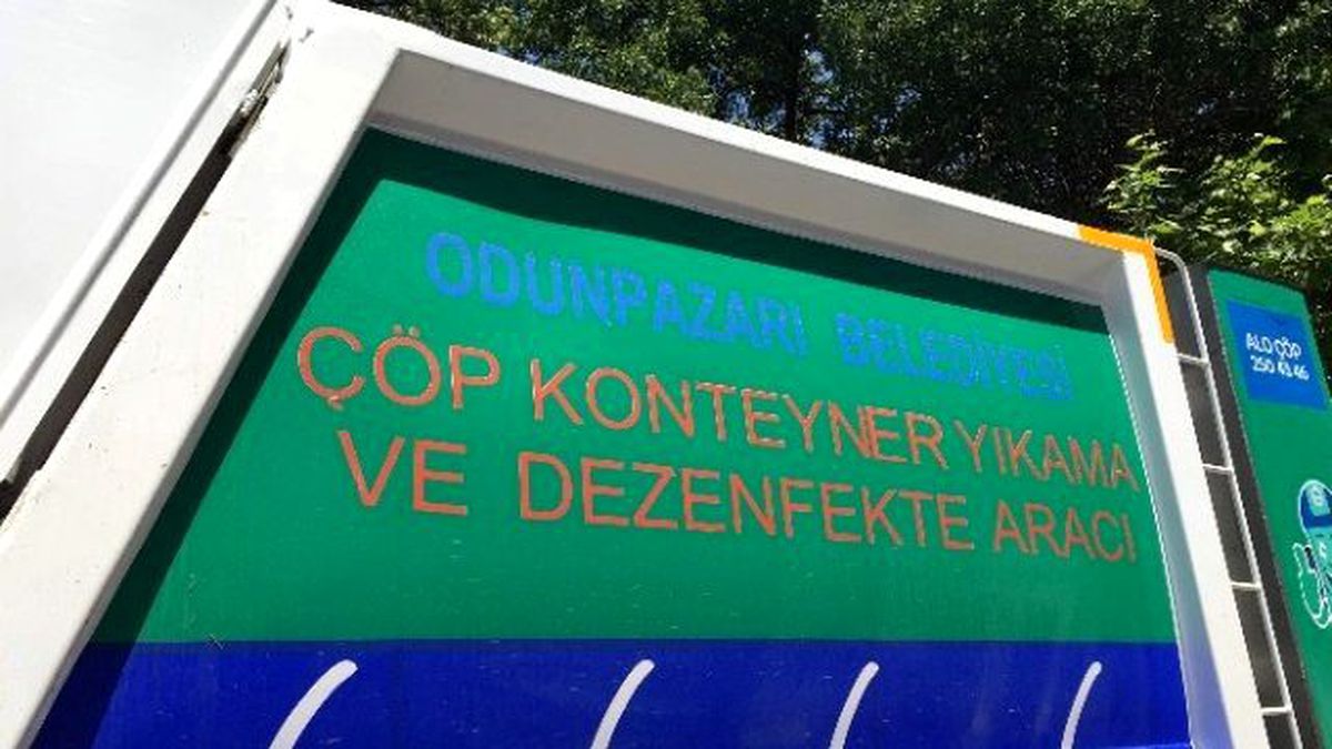 Konteynerler Temizleniyor